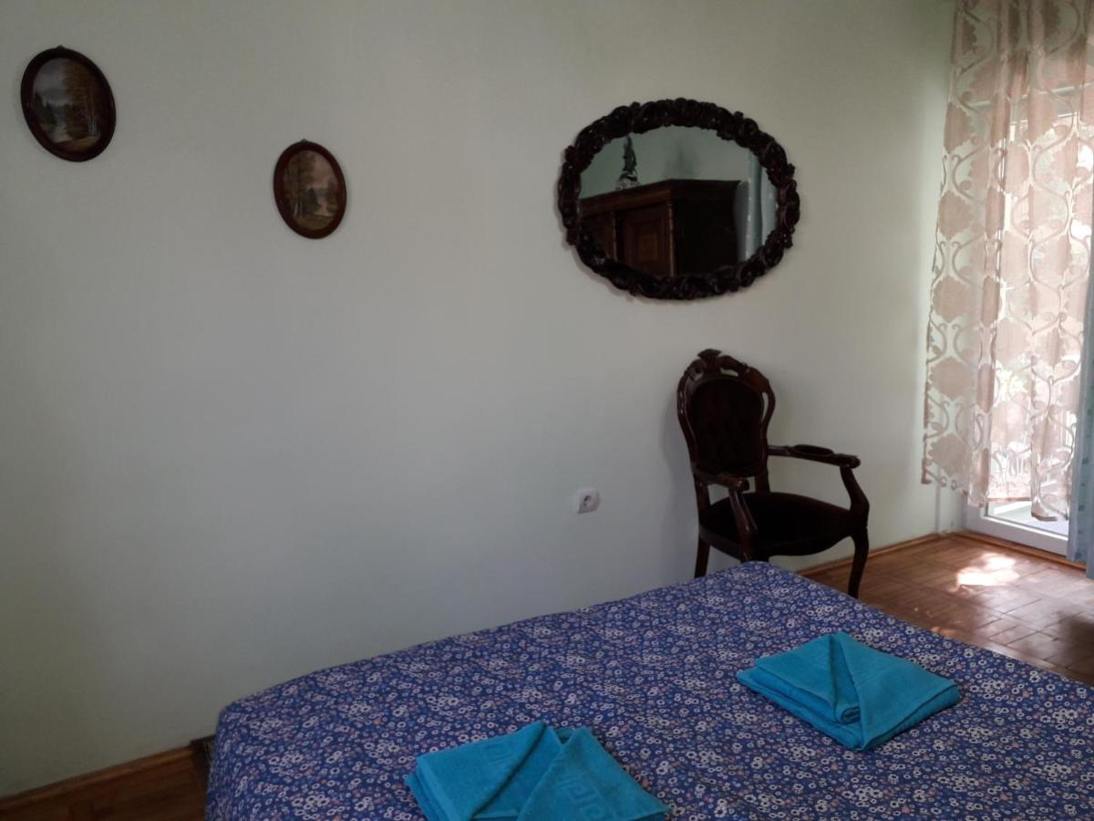 Cozy, Central 1-Bedroom Apartment In Timisoara, Romania Buitenkant foto